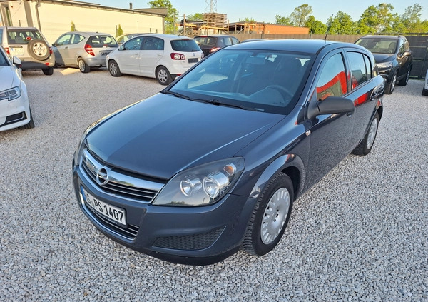 Opel Astra cena 14999 przebieg: 174100, rok produkcji 2009 z Śrem małe 352